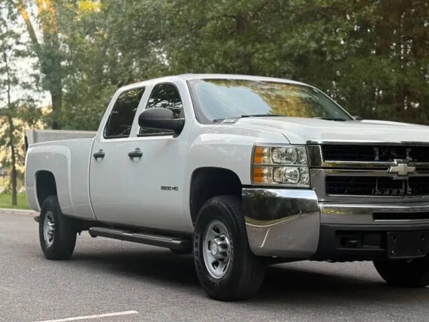 2010 Chevrolet Silverado 3500HD Work Truck photo 1