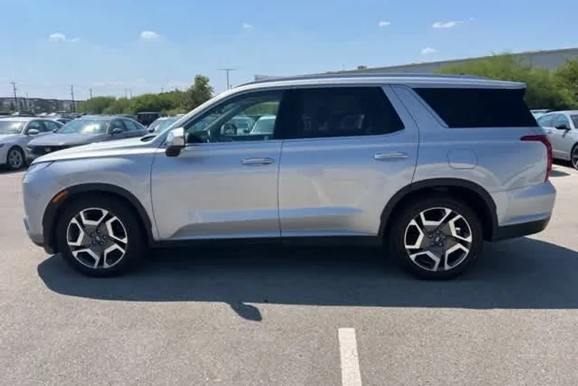 2023 Hyundai Palisade SEL photo 1