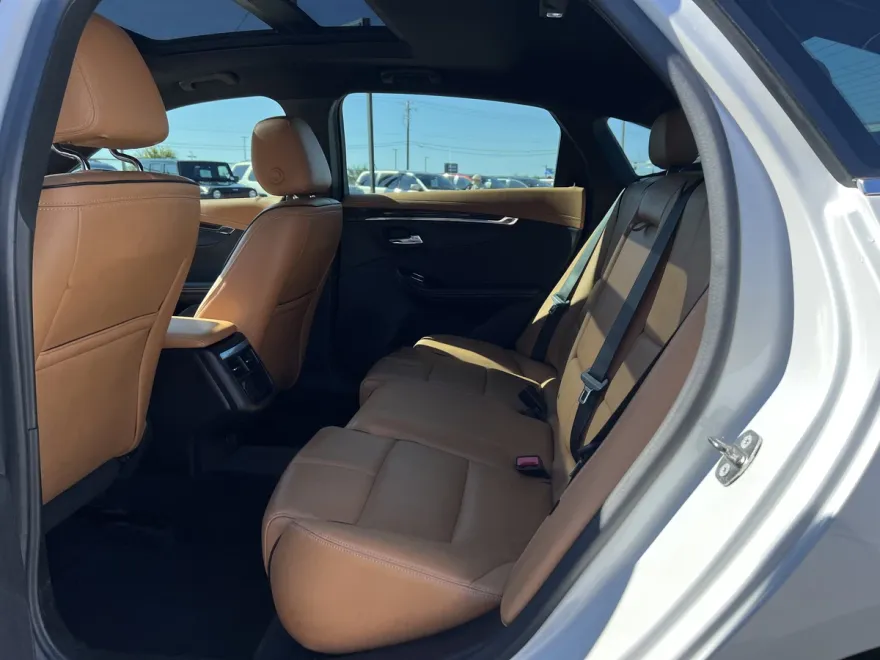 2016 Chevrolet Impala LTZ photo 1