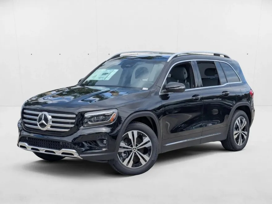 2026 Mercedes Benz GLB 250 photo 1