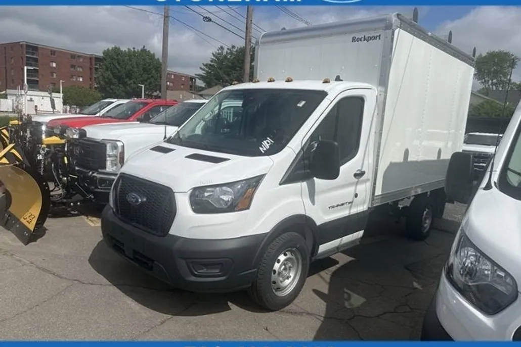 2024 Ford Transit Cutaway photo 1