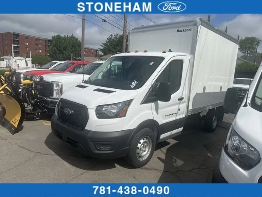 2024 Ford Transit Cutaway photo 1