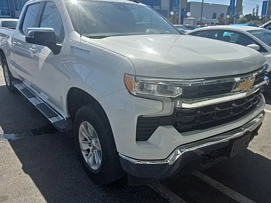2024 Chevrolet Silverado 1500 LT photo 1