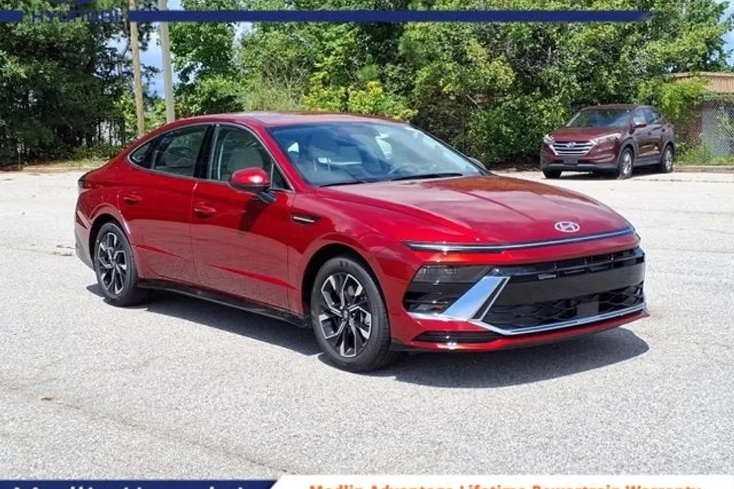 2025 Hyundai Sonata SEL photo 1
