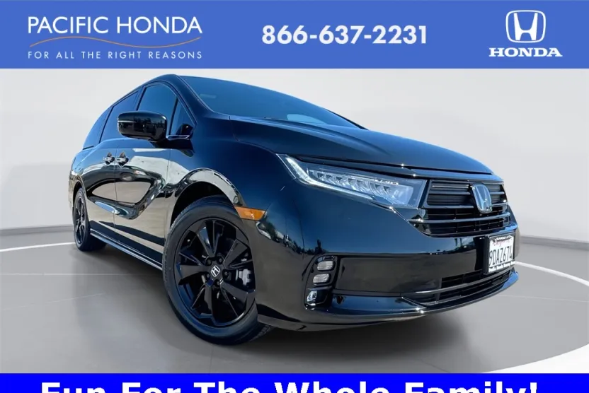 2023 Honda Odyssey Sport photo 1