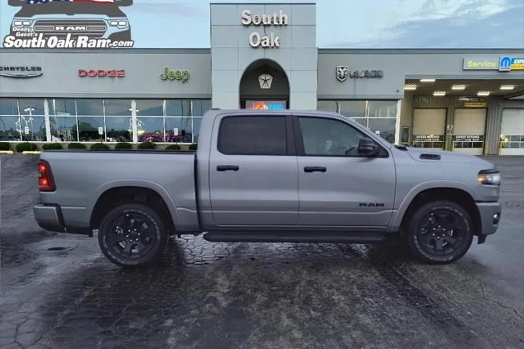 2025 Ram 1500 Big Horn photo 1