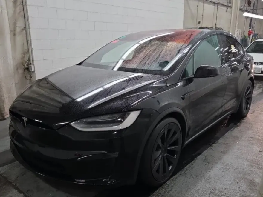 2022 Tesla Model X Plaid photo 1