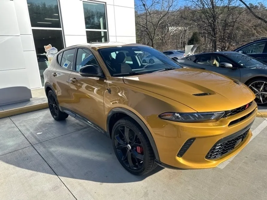 2024 Dodge Hornet R/T photo 1