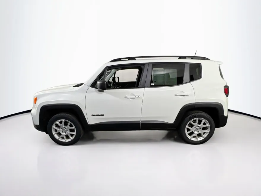 2022 Jeep Renegade Latitude photo 1
