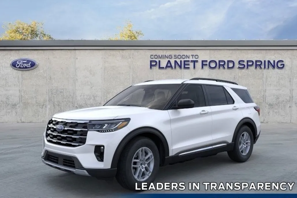 2025 Ford Explorer photo 1