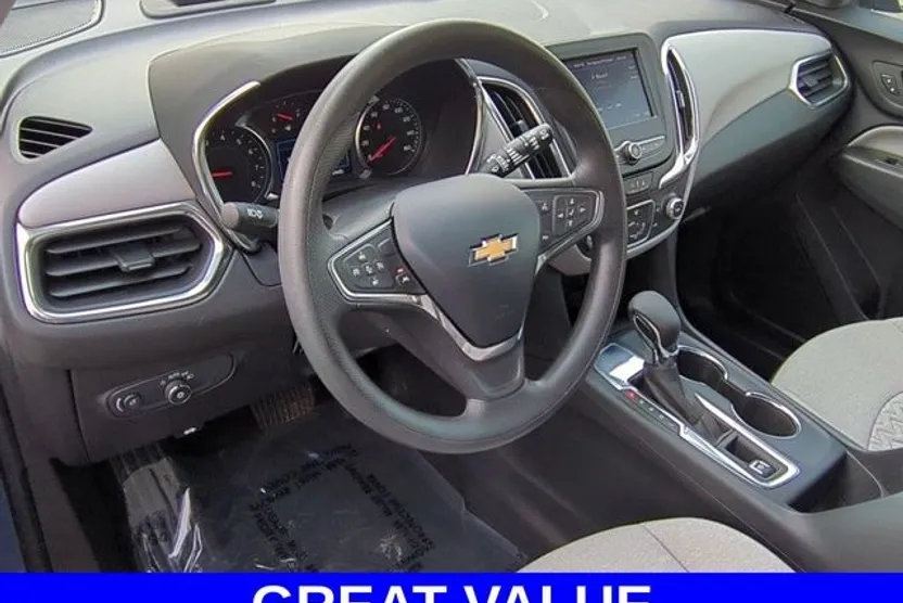 2024 Chevrolet Equinox LS photo 1