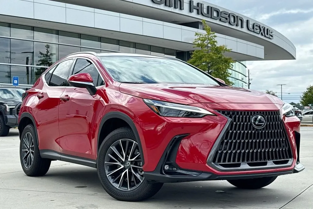 2025 Lexus NX 350 Luxury photo 1
