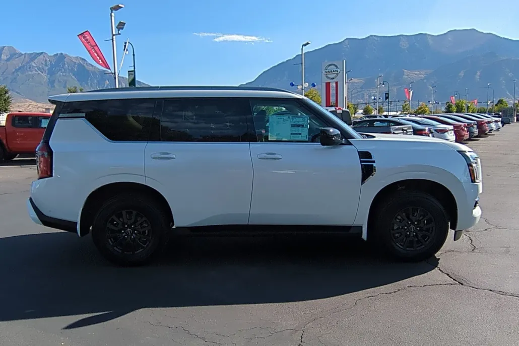 2026 Nissan Armada SV photo 1