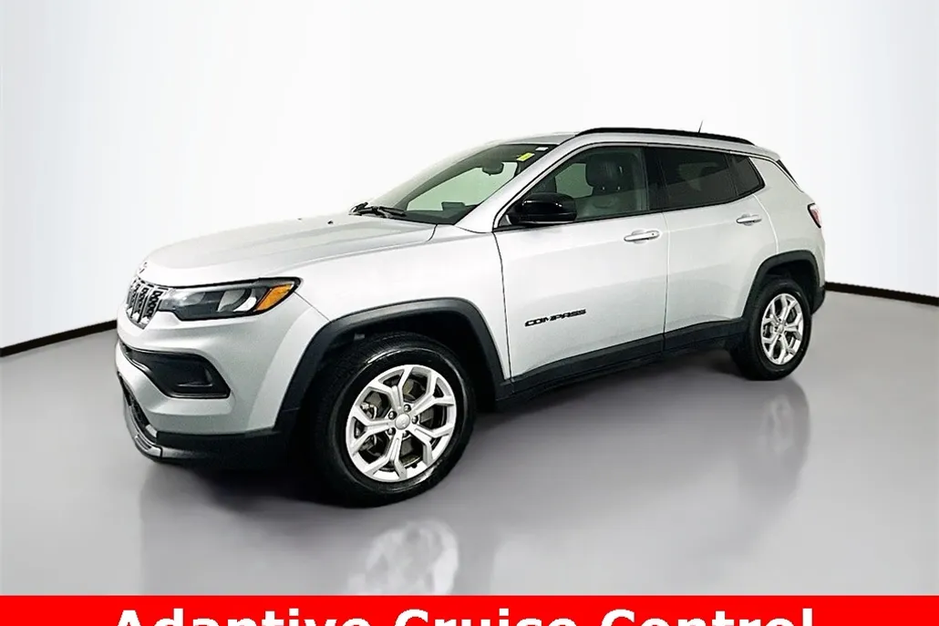 2024 Jeep Compass Latitude photo 1