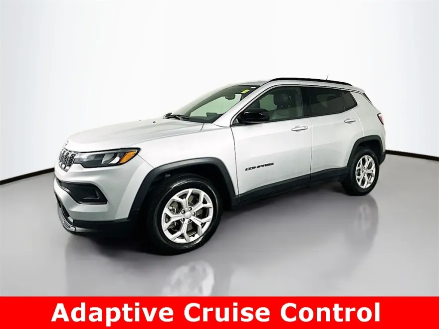 2024 Jeep Compass Latitude photo 1