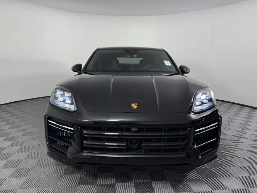 2024 Porsche Cayenne Turbo E-Hybrid Coupe photo 1