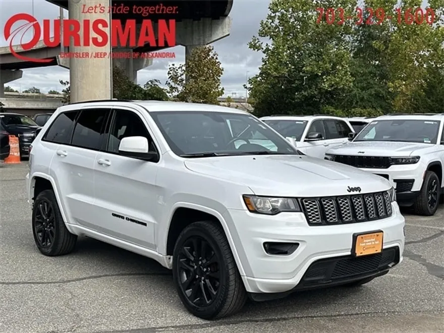 2021 Jeep Grand Cherokee Laredo X photo 1