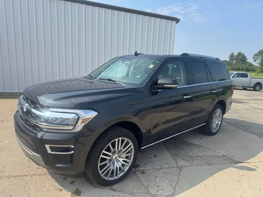 2024 Ford Expedition Limited photo 1