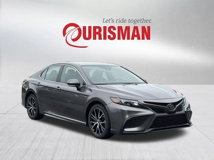 2023 Toyota Camry SE photo 1