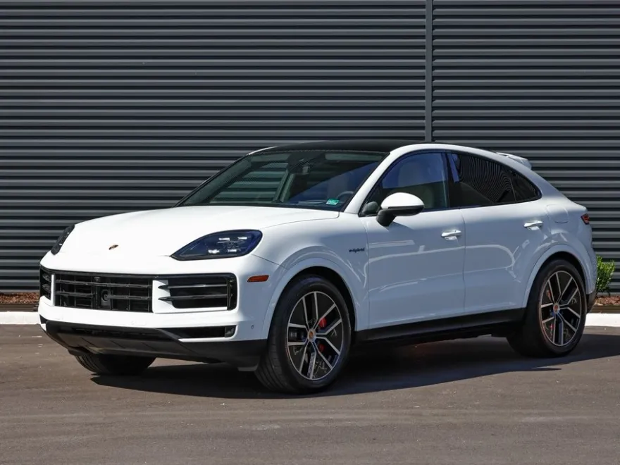 2026 Porsche Cayenne S E-Hybrid Coupe photo 1