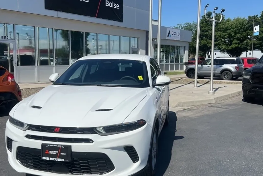 2024 Dodge Hornet R/T photo 1