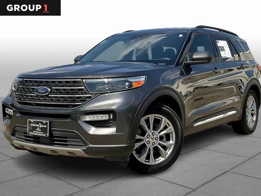2020 Ford Explorer XLT photo 1