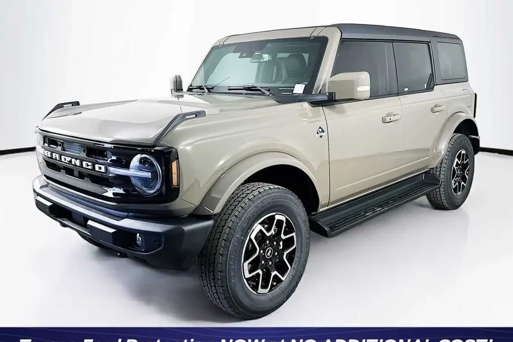 2025 Ford Bronco Outer Banks photo 1