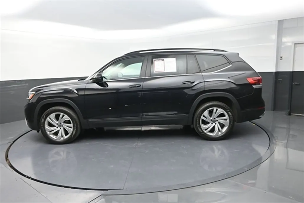 2023 Volkswagen Atlas V6 SE Technology photo 1