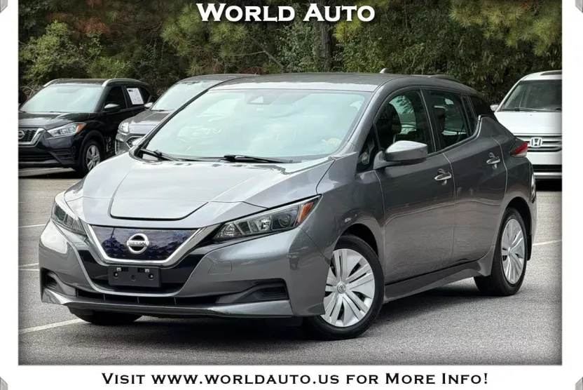 2021 Nissan Leaf S photo 1