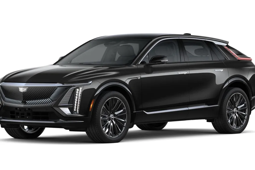 2025 Cadillac Lyriq Luxury photo 1