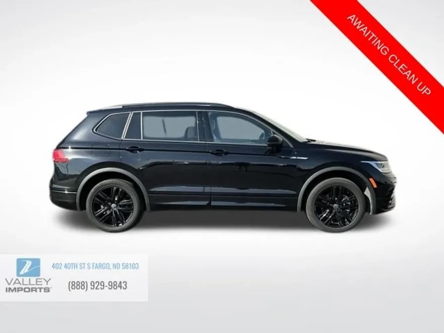 2022 Volkswagen Tiguan SE R-Line Black photo 1