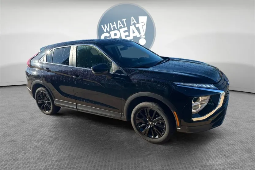 2025 Mitsubishi Eclipse Cross LE photo 1
