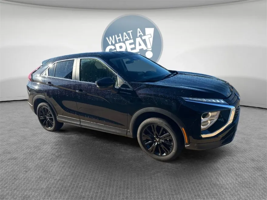 2025 Mitsubishi Eclipse Cross LE photo 1