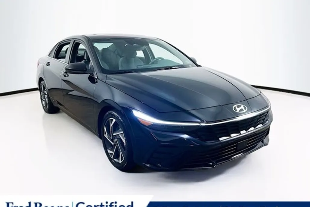 2024 Hyundai Elantra SEL Convenience photo 1