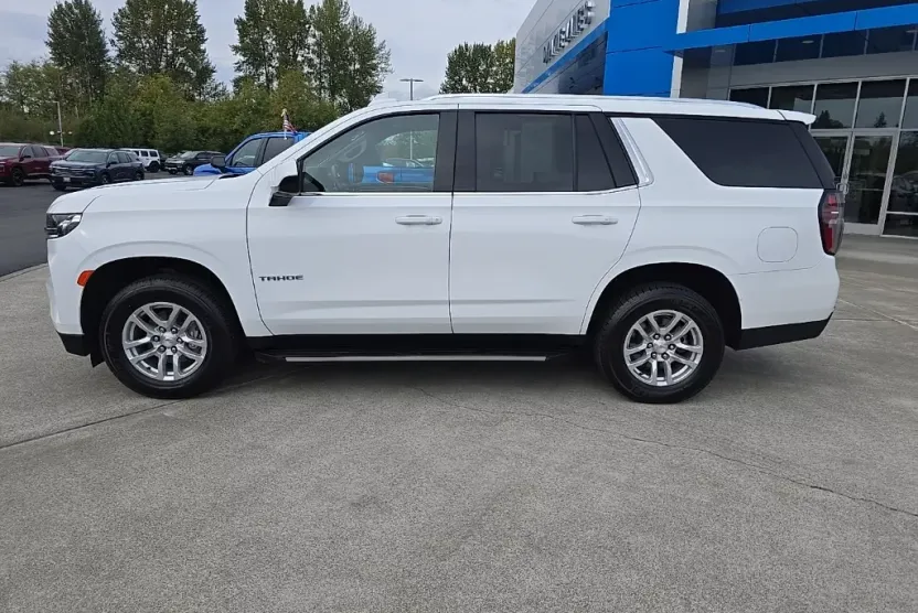 2023 Chevrolet Tahoe LT photo 1