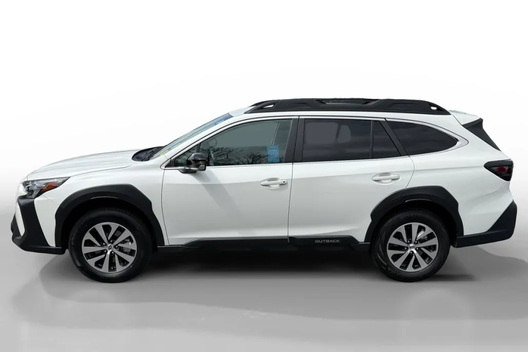 2024 Subaru Outback Premium photo 1