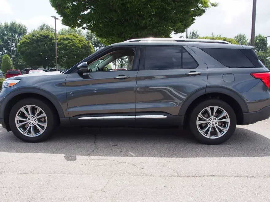 2020 Ford Explorer Limited photo 1