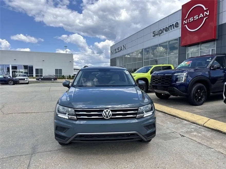 2020 Volkswagen Tiguan SE photo 1