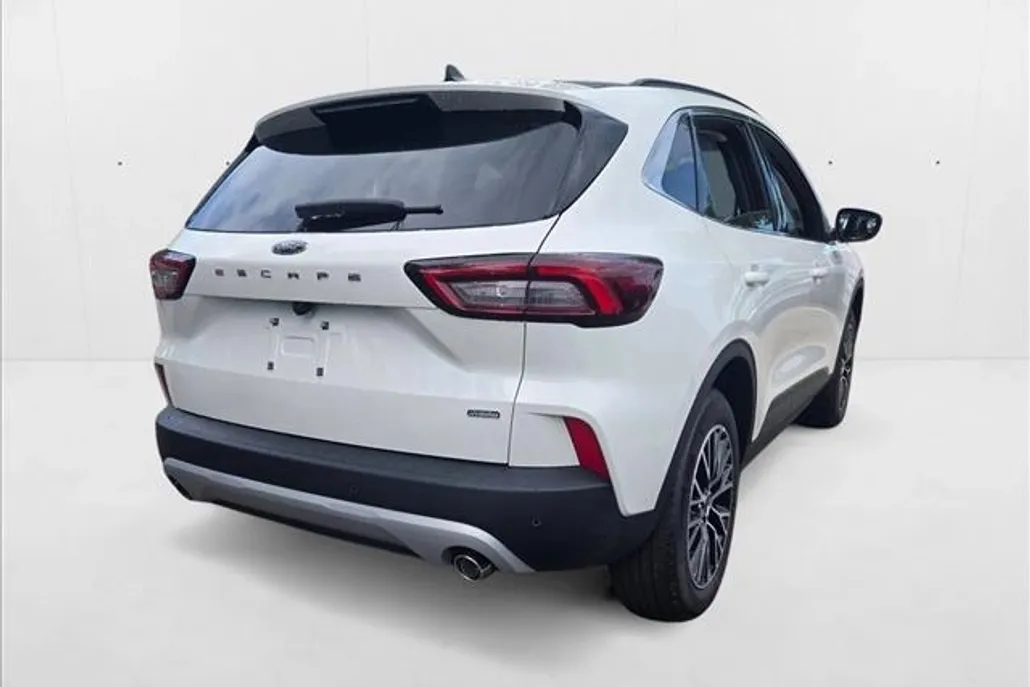 2025 Ford Escape photo 1