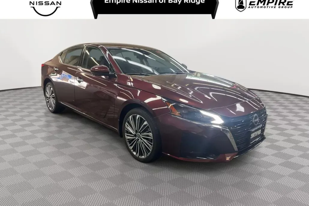 2024 Nissan Altima SL photo 1