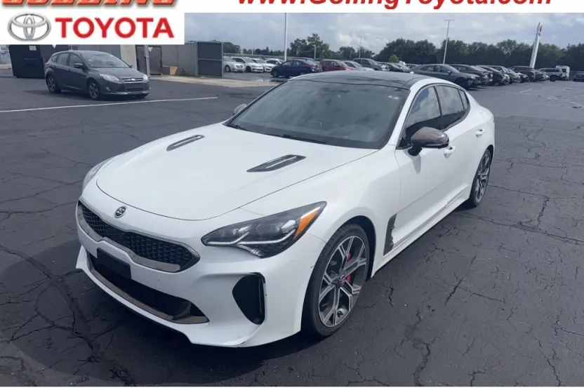 2021 Kia Stinger GT2 photo 1