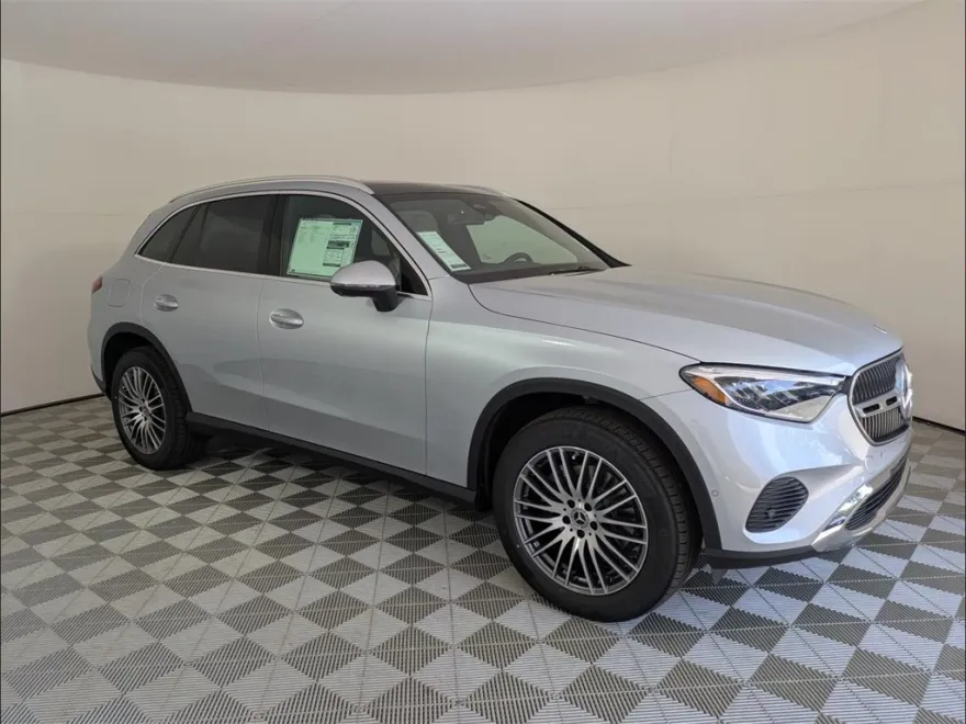 2026 Mercedes Benz GLC 300 photo 1