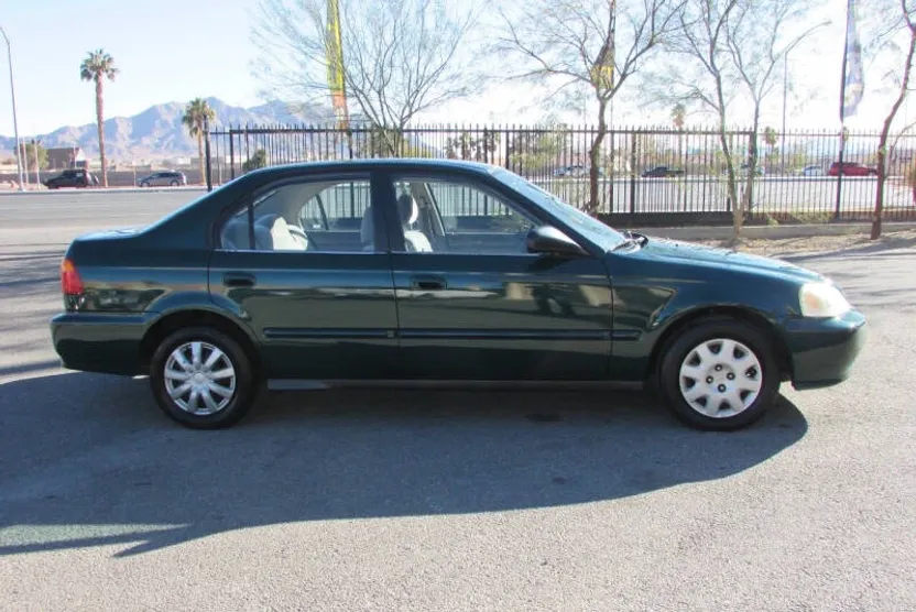 2000 Honda Civic VP photo 1