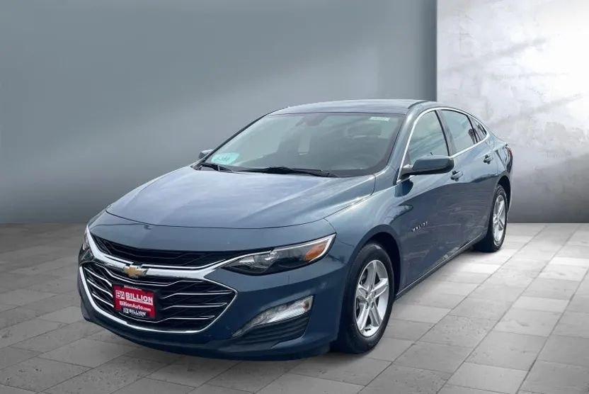 2024 Chevrolet Malibu 1LT photo 1