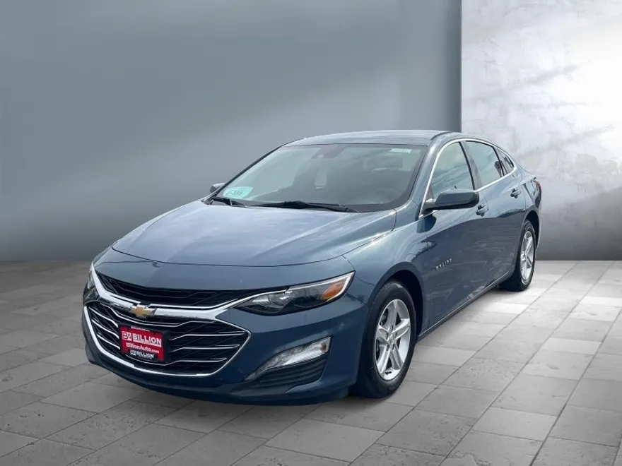 2024 Chevrolet Malibu 1LT photo 1