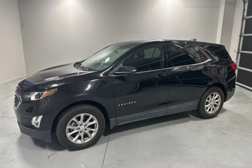2018 Chevrolet Equinox LT photo 1
