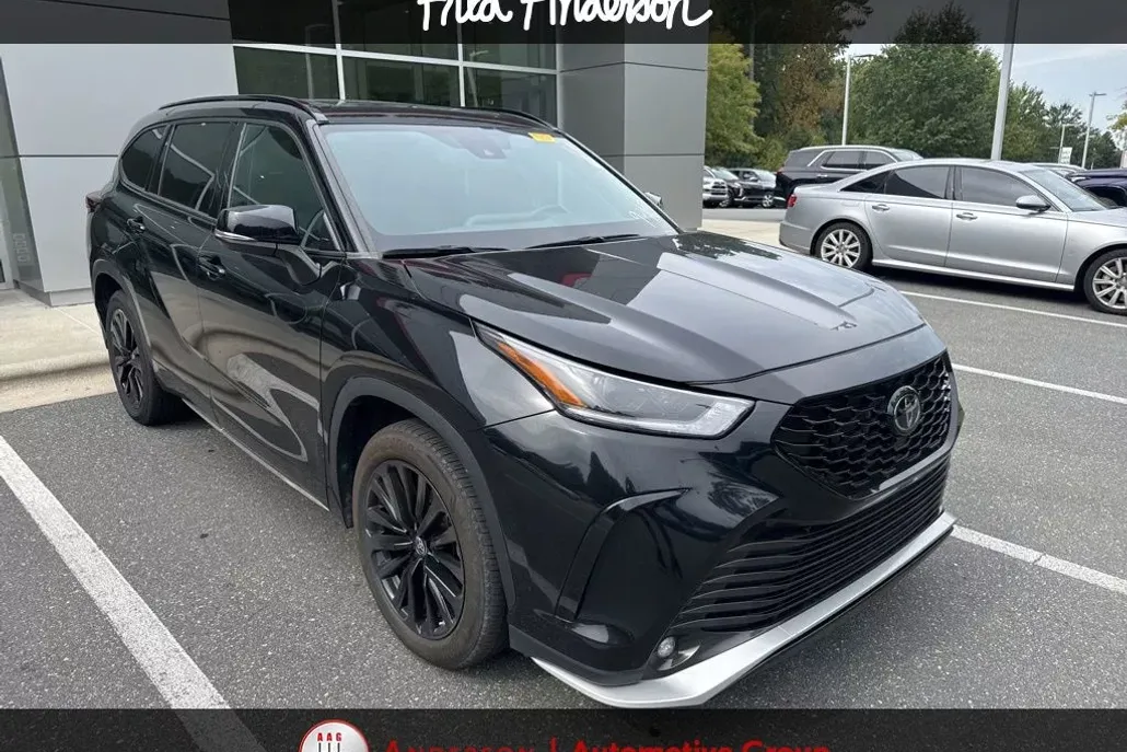 2024 Toyota Highlander XSE photo 1