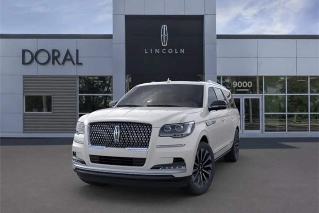2024 Lincoln Navigator L Reserve photo 1