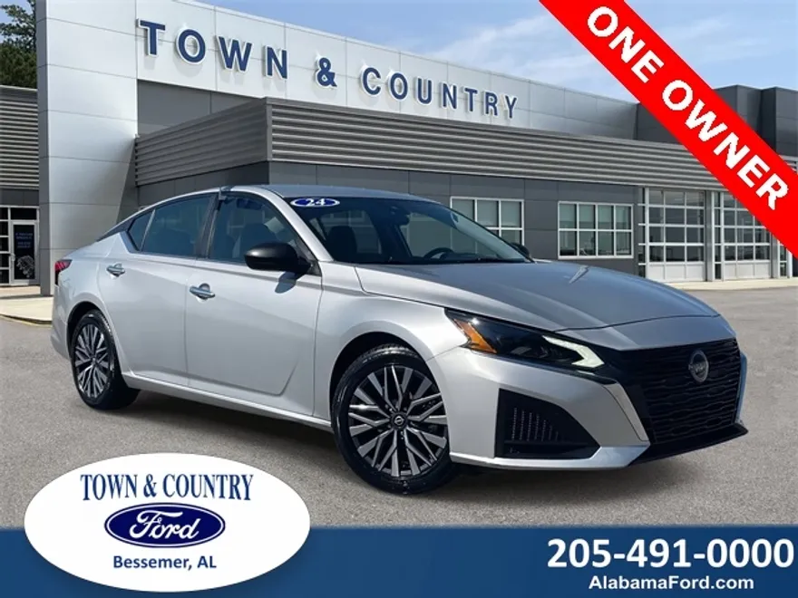 2024 Nissan Altima 2.5 SV photo 1
