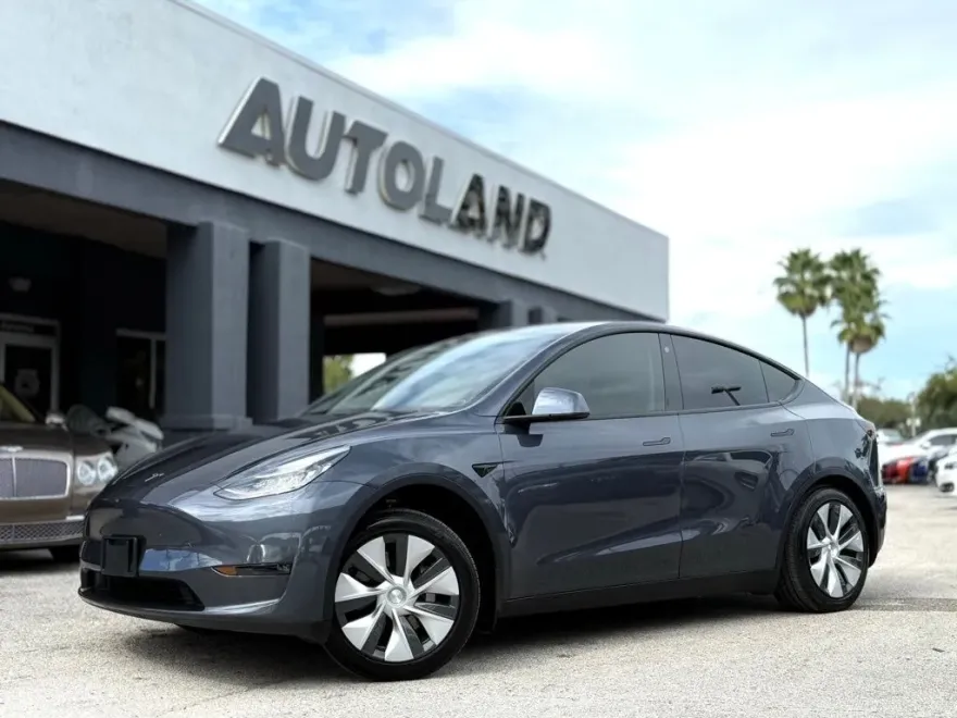 2021 Tesla Model Y Long Range photo 1